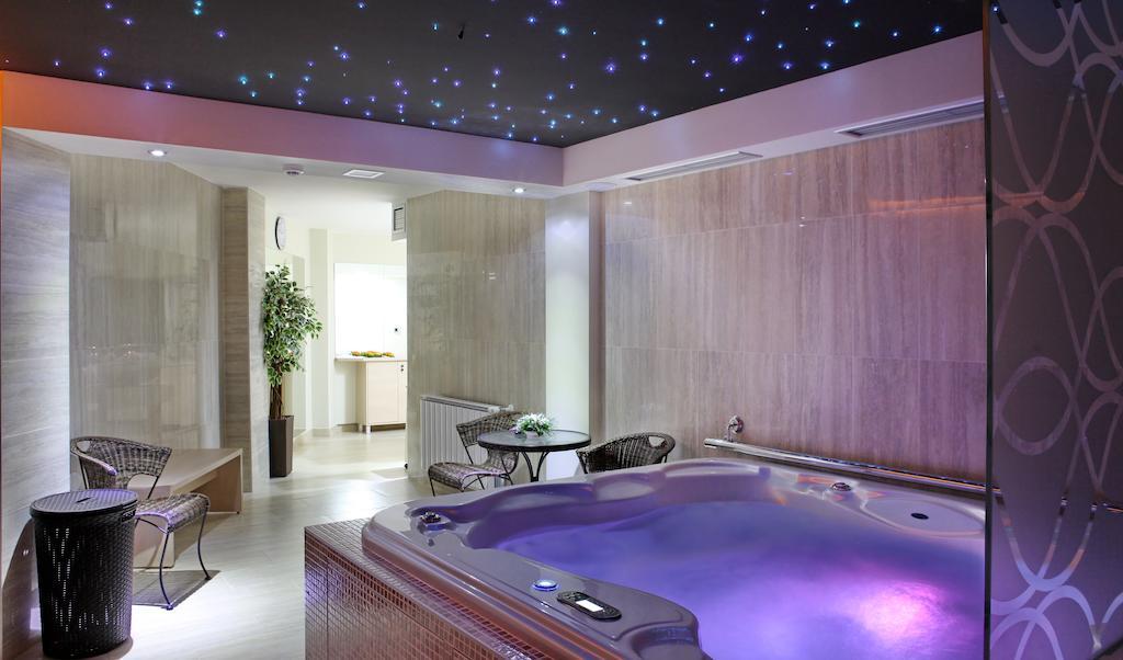 Garni Hotel Aveny Cacak Luaran gambar