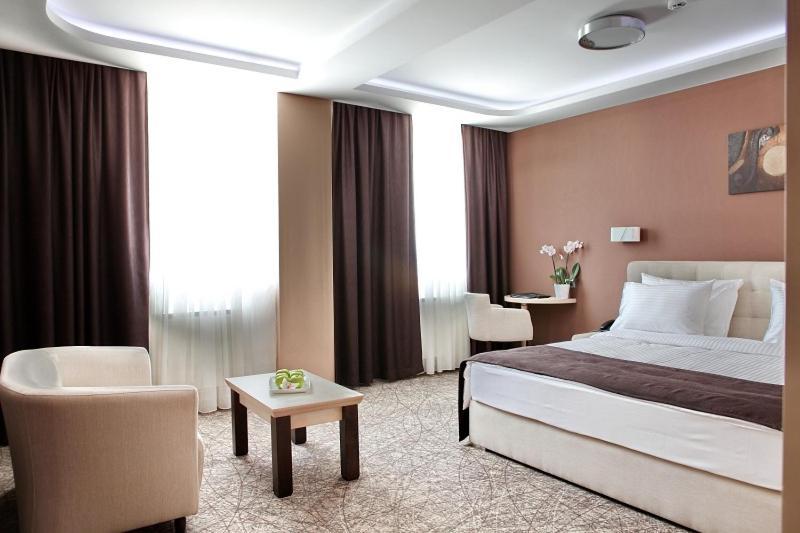 Garni Hotel Aveny Cacak Luaran gambar