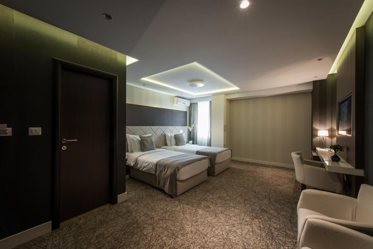 Garni Hotel Aveny Cacak Luaran gambar