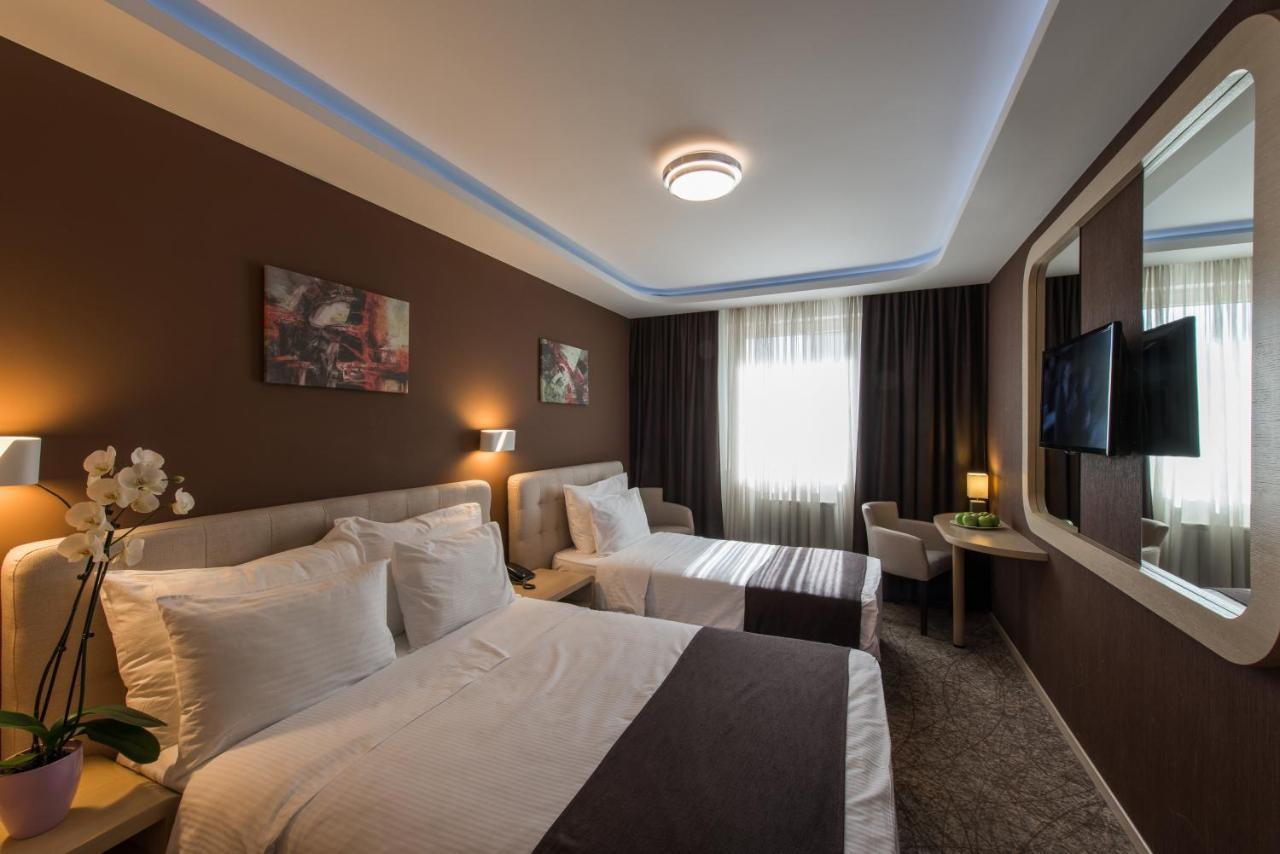 Garni Hotel Aveny Cacak Luaran gambar