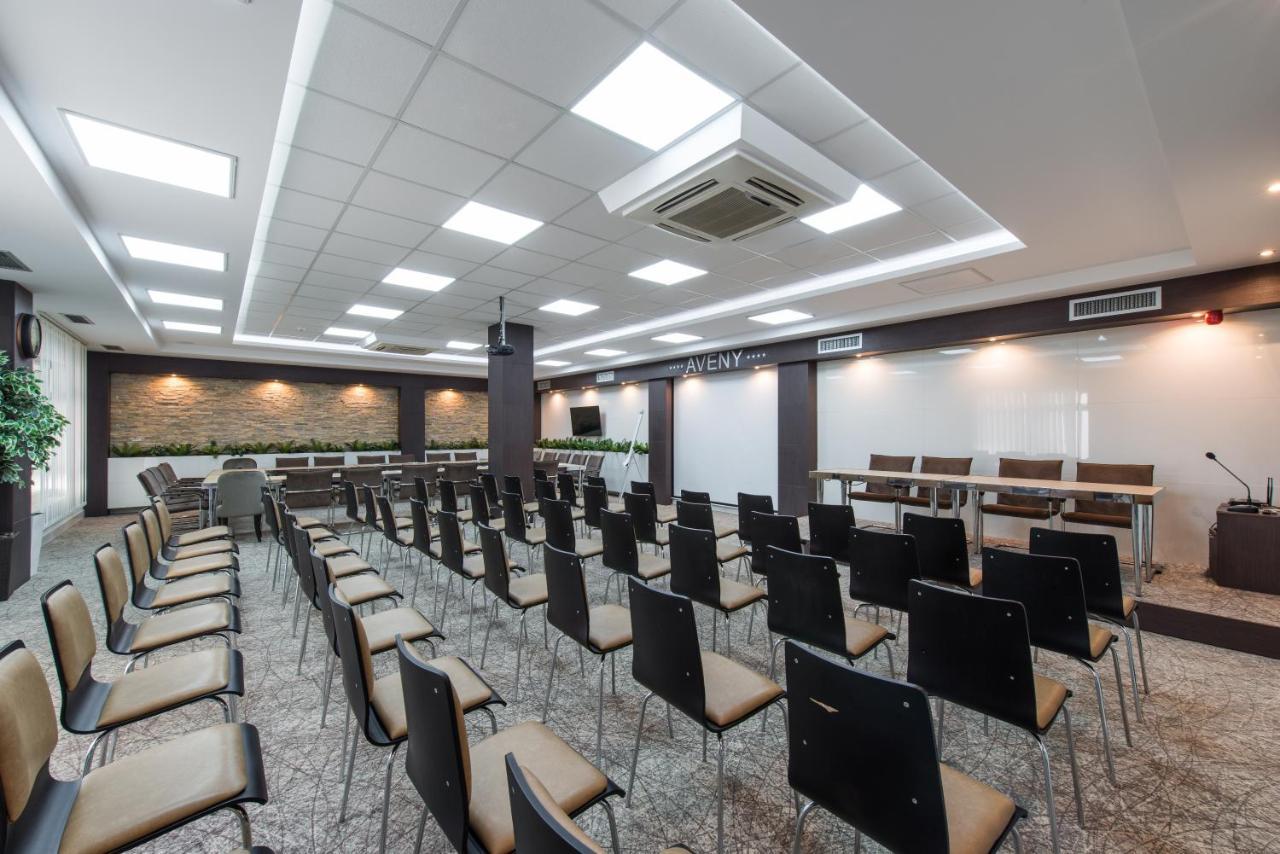 Garni Hotel Aveny Cacak Luaran gambar