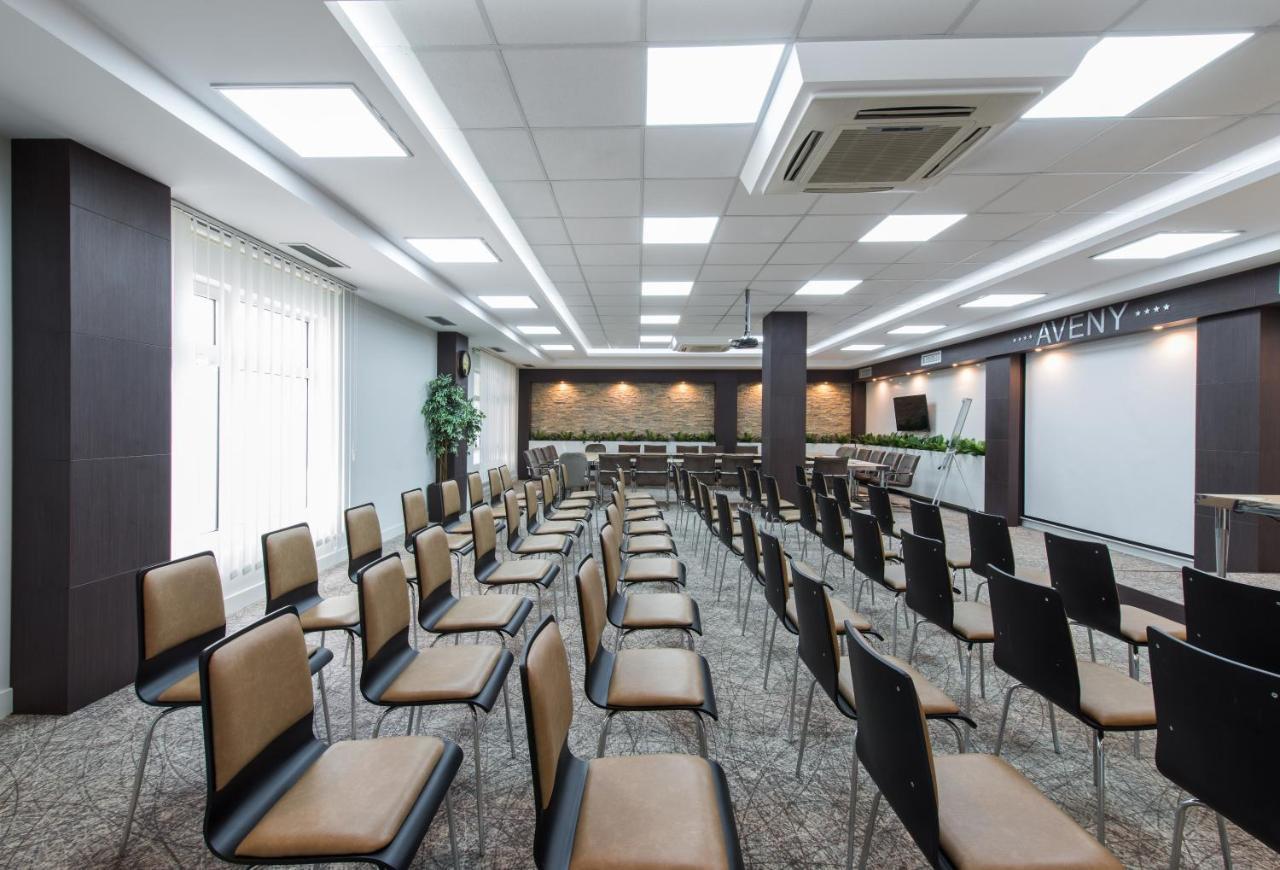 Garni Hotel Aveny Cacak Luaran gambar