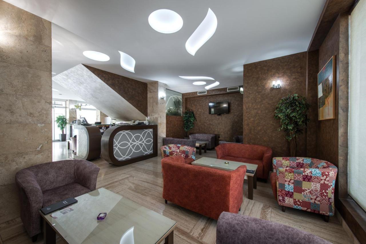 Garni Hotel Aveny Cacak Luaran gambar