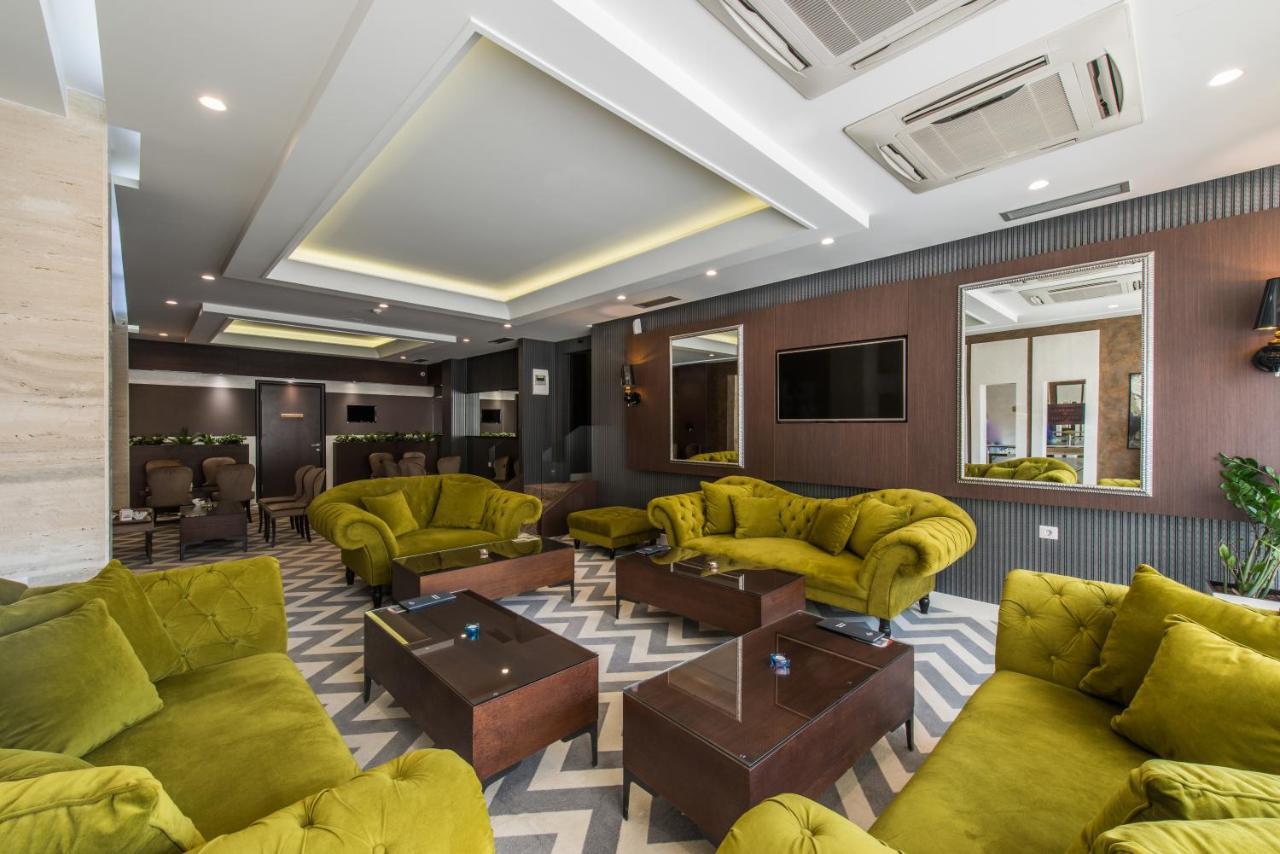 Garni Hotel Aveny Cacak Luaran gambar